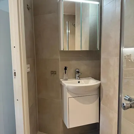 アパート Small With Everything Need *